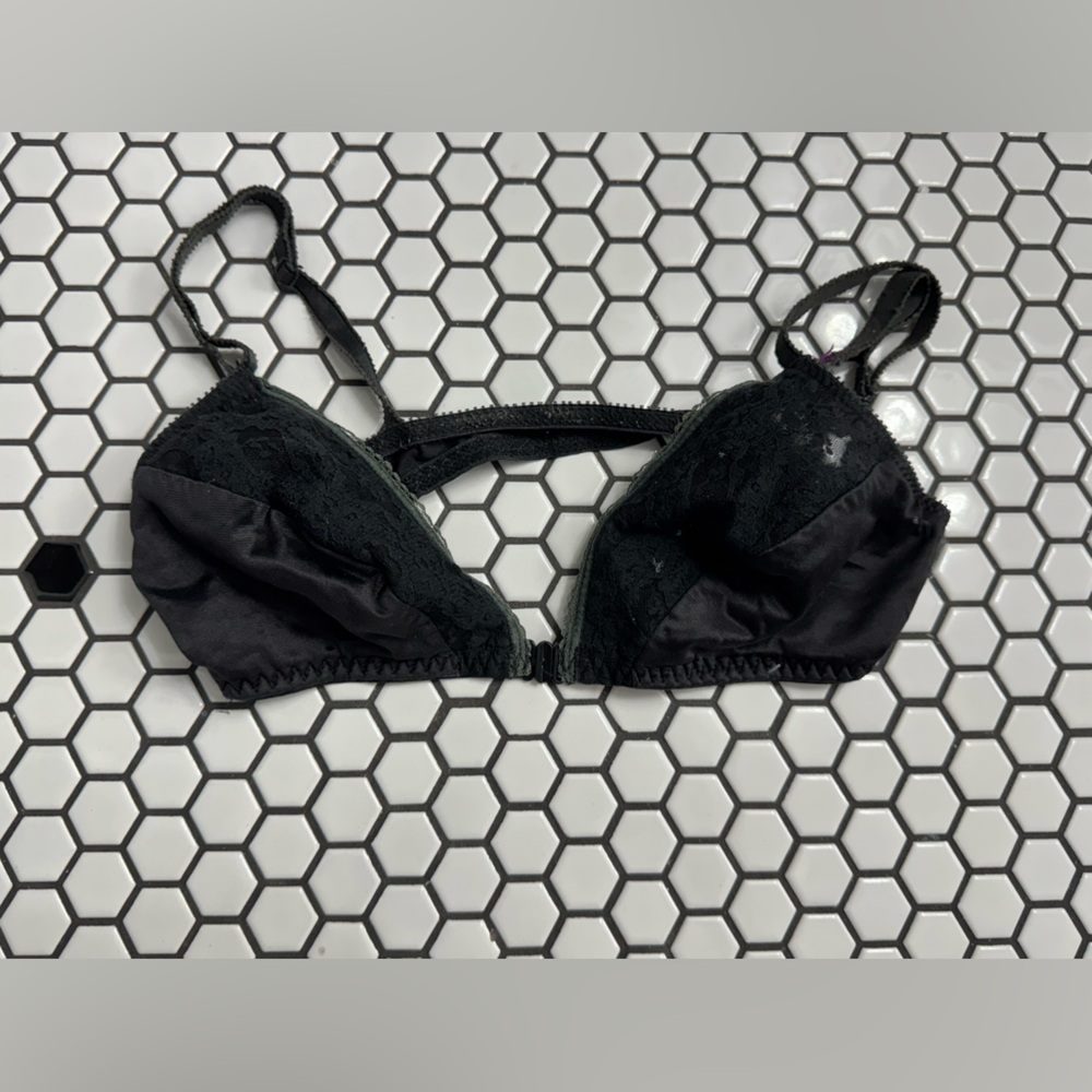 Stellar front closure bra size 34B